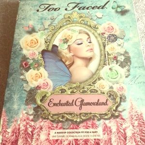 Too Faced Enchanted Glamourland Holiday Set